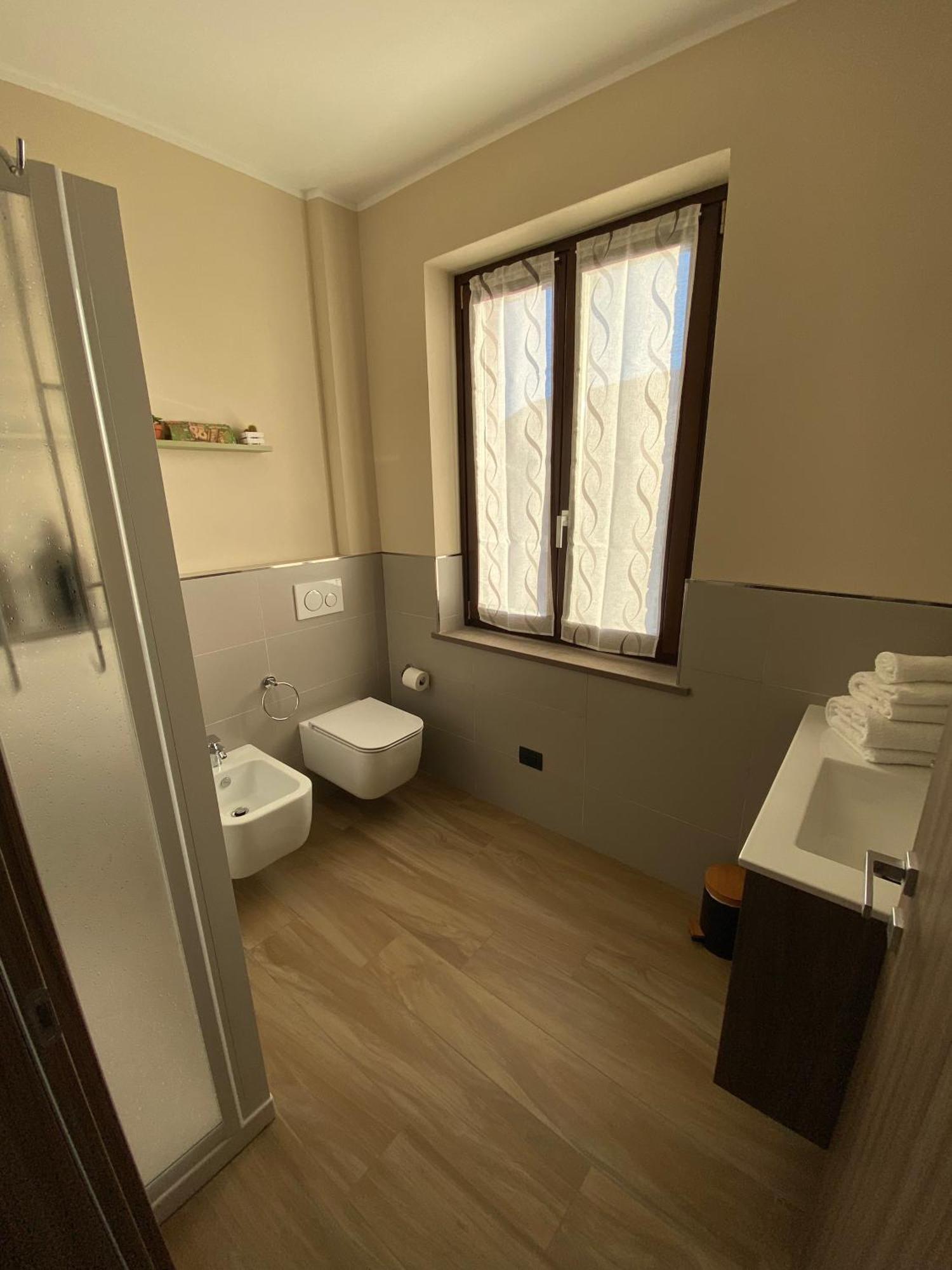 Casa Rubbo - Appartamento In Collina 'Monviso' Alba  Extérieur photo