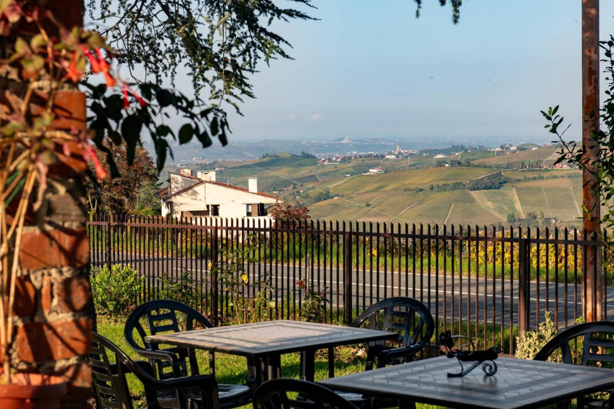 Casa Rubbo - Appartamento In Collina 'Monviso' Alba  Extérieur photo